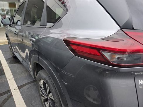 Used 2023 Nissan Rogue SV FWD image 7