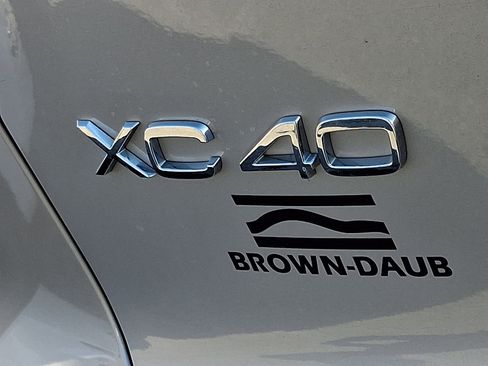 Used 2023 Volvo XC40 B5 Plus w/ Driver Assist Package AWD/4WD image 29