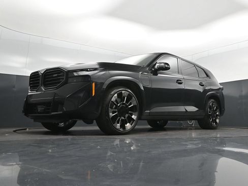 Certified 2023 BMW XM AWD/4WD image 38