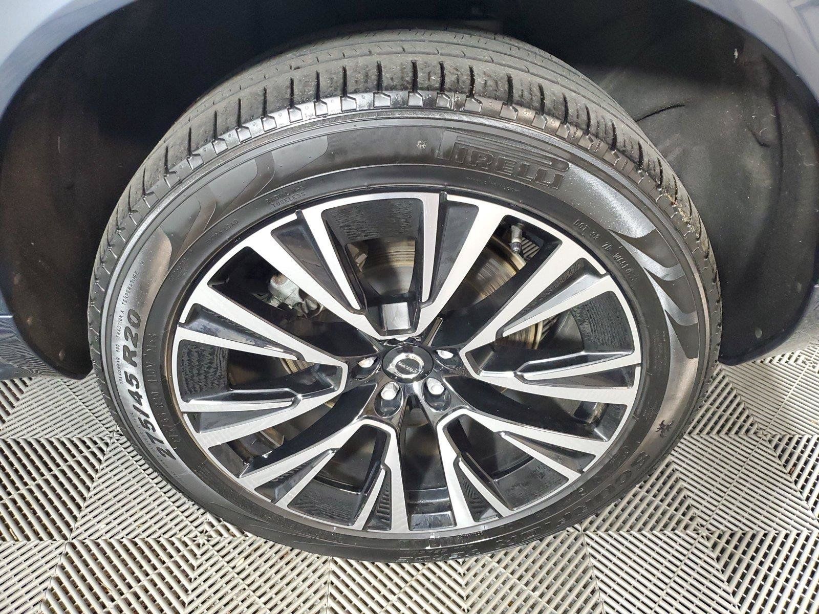 Certified 2024 Volvo XC90 T8 Plus AWD/4WD image 8