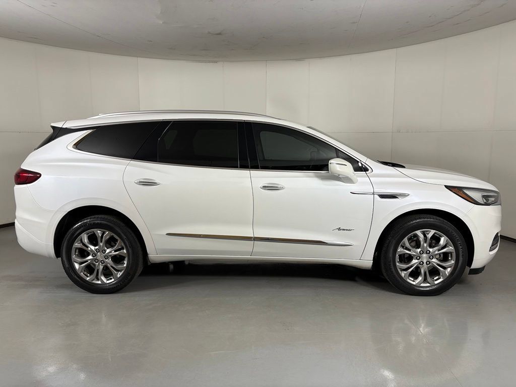 Used 2020 Buick Enclave Avenir w/ Avenir Technology Package AWD/4WD image 9