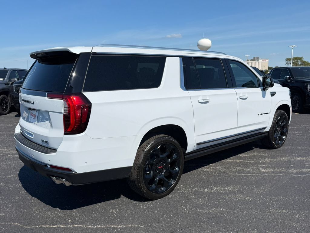 New 2026 GMC Yukon XL Denali Ultimate AWD/4WD image 15