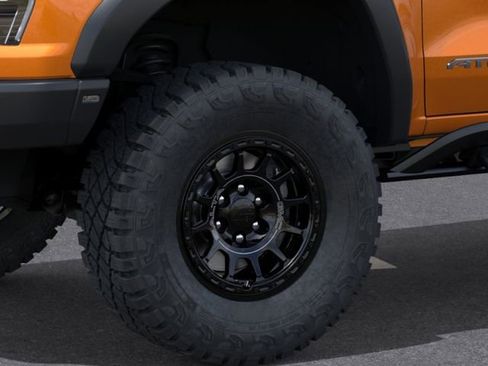 New 2026 GMC Canyon AT4X w/ AT4X AEV Edition AWD/4WD image 9