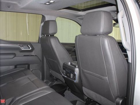 Used 2022 Chevrolet Silverado 1500 LTZ w/ LTZ Convenience Package II image 24