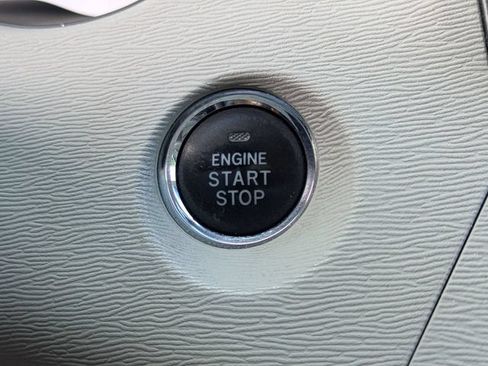 Used 2014 Toyota Sienna Limited w/ Limited Premium Package FWD image 35