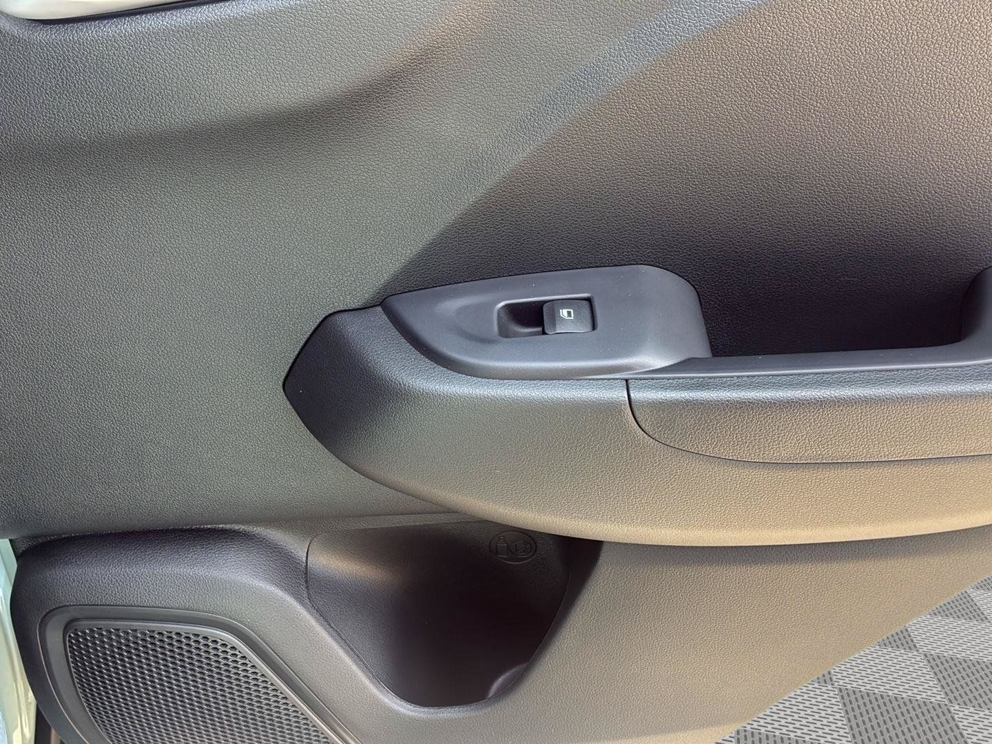 Used 2026 Hyundai Venue SEL FWD image 15