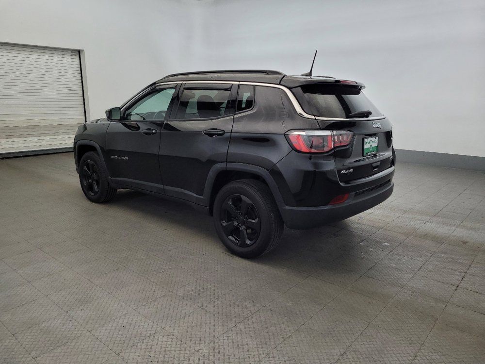 Used 2019 Jeep Compass Latitude w/ Popular Equipment Group AWD/4WD image 3