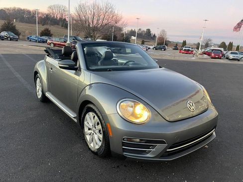 Used 2019 Volkswagen Beetle 2.0T S image 2
