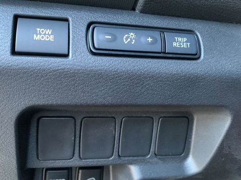 Used 2024 Nissan Frontier PRO-4X w/ Off-Road Protection Package image 10