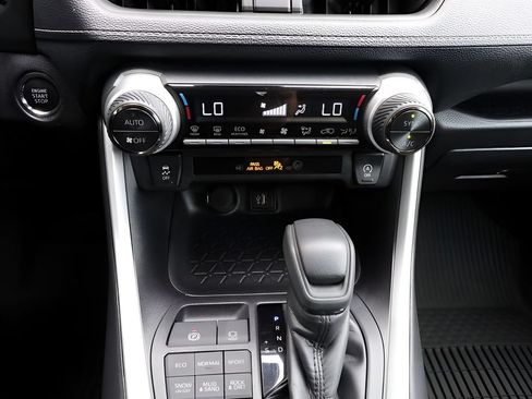 Certified 2025 Toyota RAV4 XLE AWD/4WD image 37