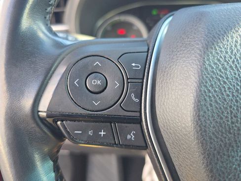 Used 2021 Toyota Venza XLE image 31