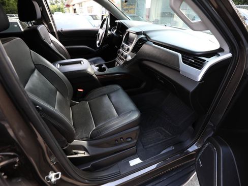 Used 2019 GMC Yukon SLT w/ Premium Edition AWD/4WD image 10