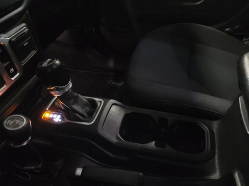 Used 2018 Jeep Wrangler Sport image 26