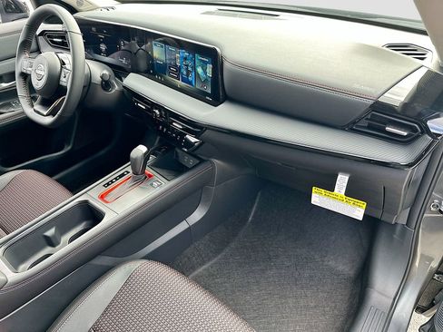 New 2026 Nissan Kicks SR image 28