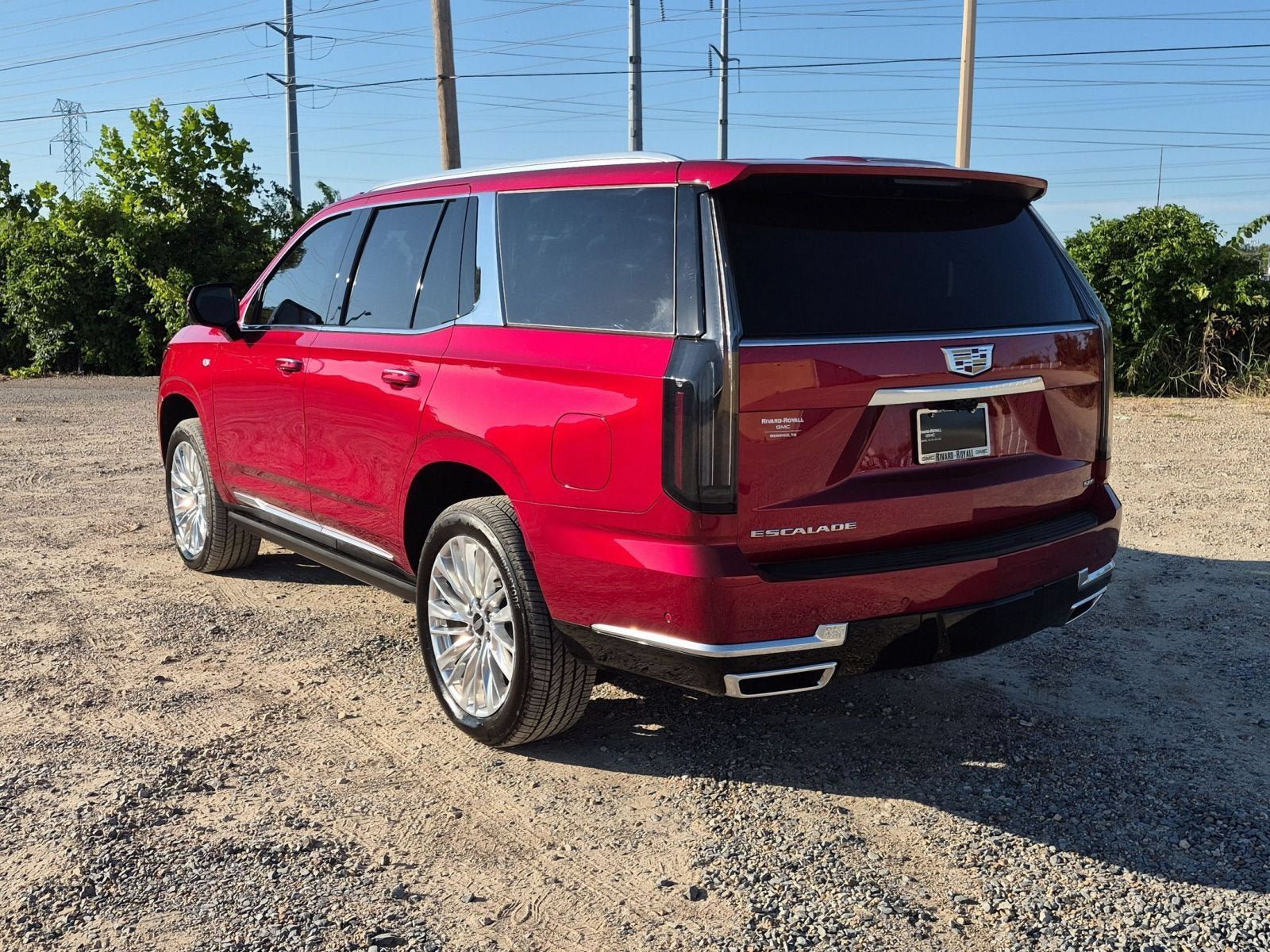Used 2026 Cadillac Escalade Luxury w/ Touring Package AWD/4WD image 3