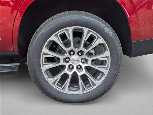New 2026 GMC Yukon Denali w/ Denali Reserve Package image 10