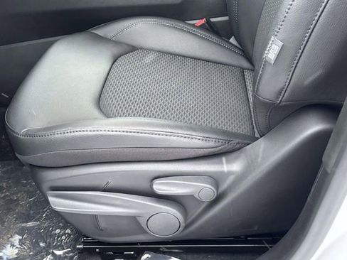 New 2026 Jeep Compass Latitude image 13