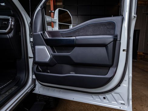 Used 2026 Ford F450 Platinum w/ FX4 Off-Road Package image 37