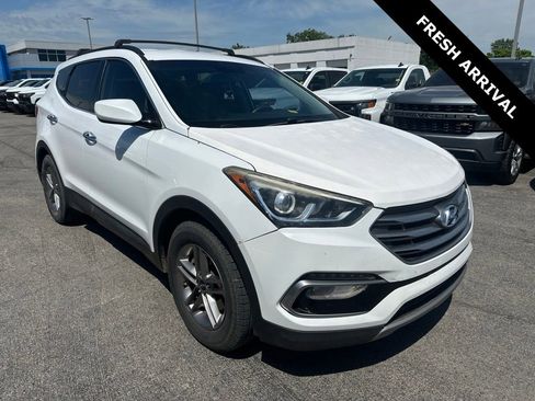 Used 2017 Hyundai Santa Fe Sport FWD image 1