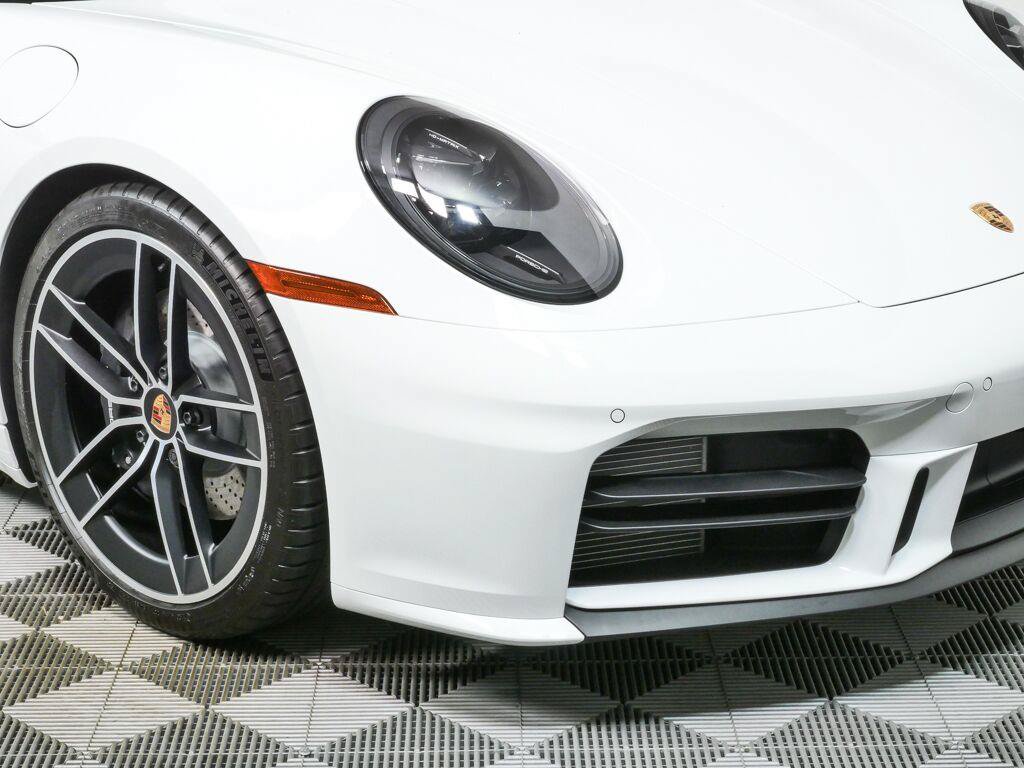 New 2026 Porsche 911 Carrera T RWD image 37