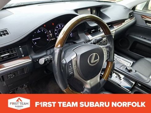 Used 2013 Lexus ES 350 w/ Premium Pkg image 10