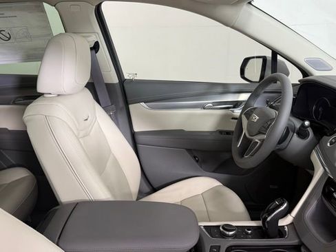 New 2025 Cadillac XT5 Premium Luxury image 32