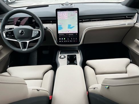 New 2025 Volvo EX90 Ultra AWD/4WD image 12