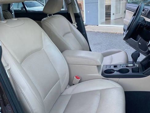 Used 2019 Subaru Outback 2.5i Limited image 17