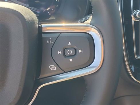 New 2026 Volvo XC40 B5 Ultra w/ Protection Package Premier image 20