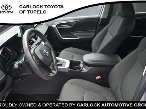 Used 2022 Toyota RAV4 XLE AWD/4WD image 12