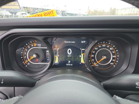 Used 2025 Jeep Gladiator Mojave image 33