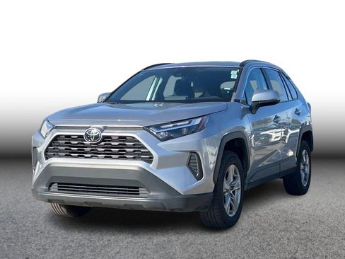Used 2023 Toyota RAV4 XLE image 1