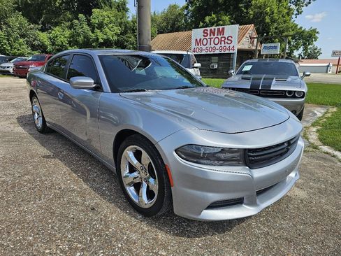 Used 2015 Dodge Charger SE w/ Popular Equipment Group RWD image 5