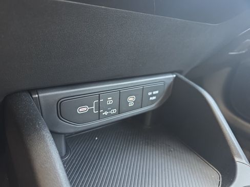Certified 2025 Kia K4 FWD image 19