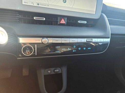 Used 2024 Hyundai Ioniq 5 SE image 28