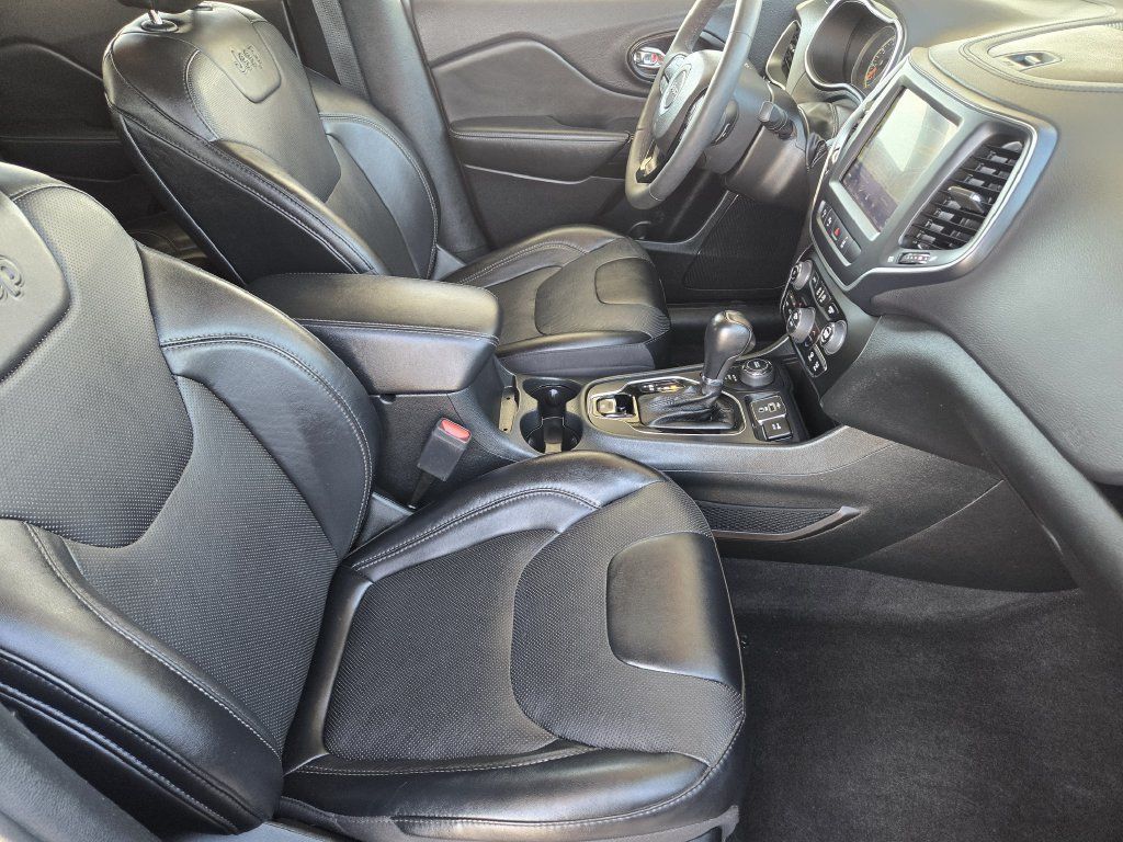 Used 2023 Jeep Cherokee Altitude Lux AWD/4WD image 14
