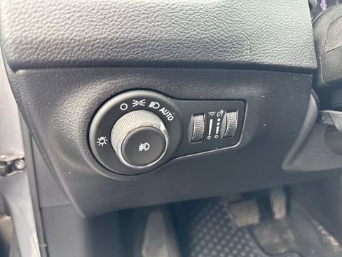 Used 2019 Jeep Compass Latitude AWD/4WD image 29