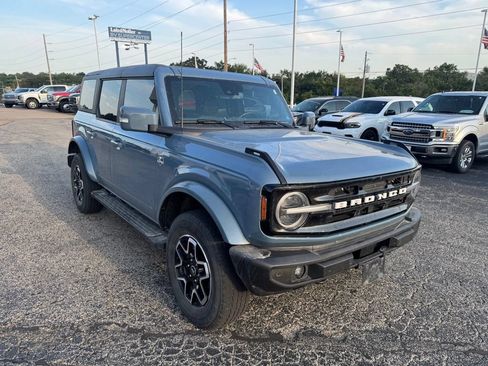 Used 2024 Ford Bronco Outer Banks AWD/4WD image 1
