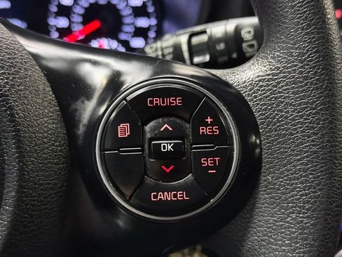 Used 2022 Kia Soul LX w/ Technology Package FWD image 29