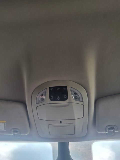 Used 2024 Chrysler Pacifica Touring-L FWD image 21