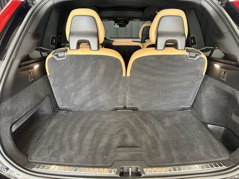 Used 2016 Volvo XC90 T6 Momentum w/ Momentum Plus Package image 28