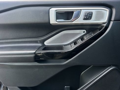 Used 2021 Ford Explorer ST w/ Equipment Group 401A image 11