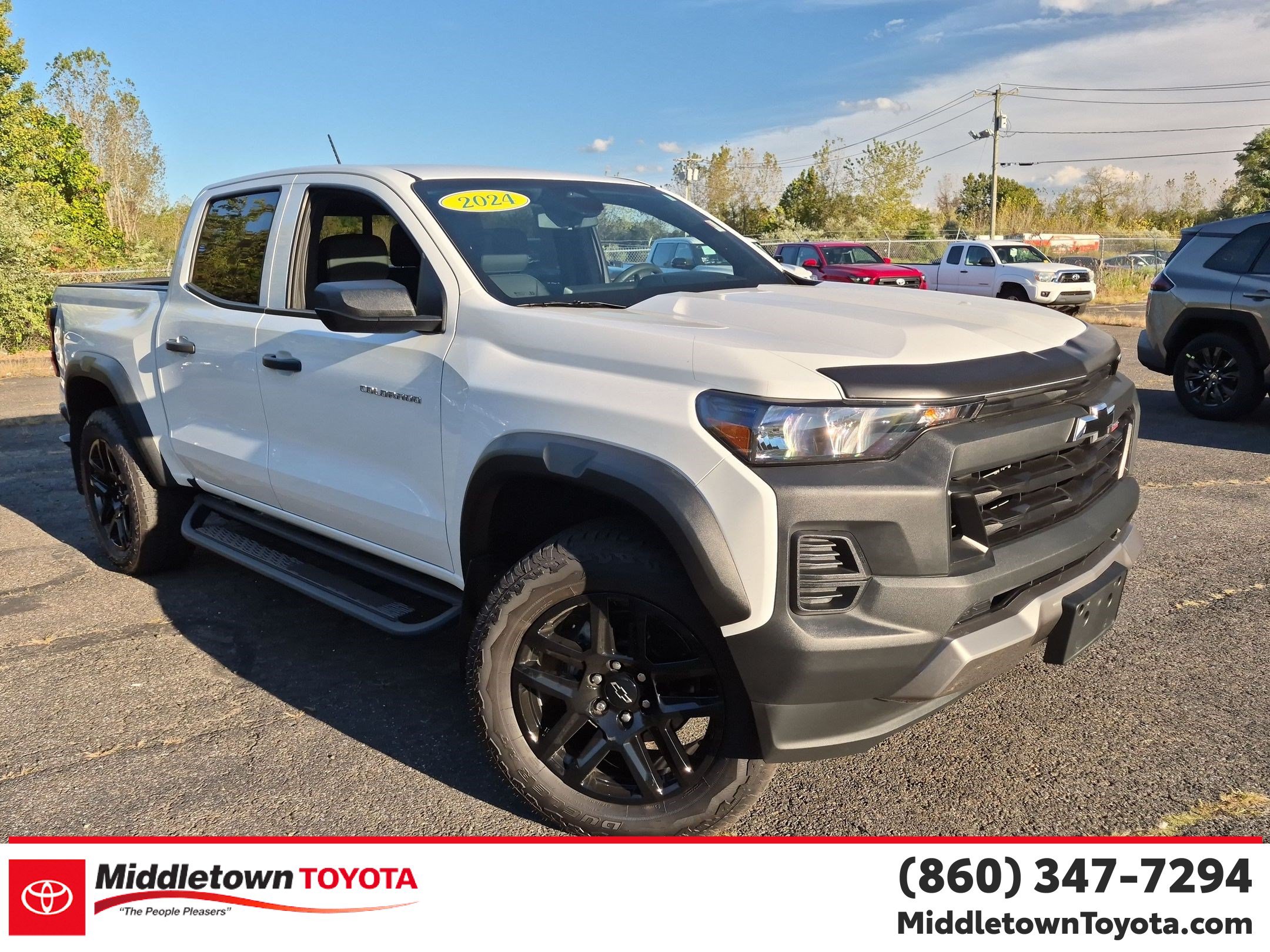 Used 2024 Chevrolet Colorado Trail Boss w/ Advanced Trailering Package AWD/4WD image 1