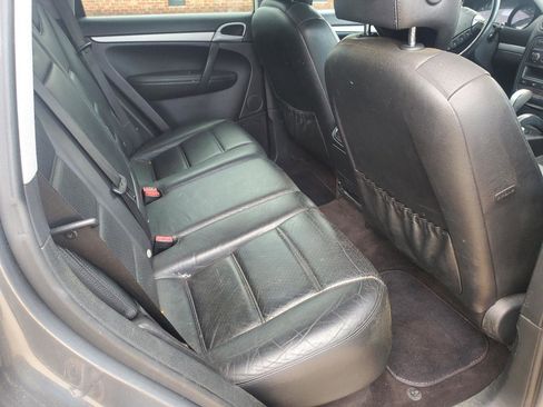 Used 2006 Porsche Cayenne AWD/4WD image 7