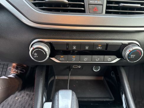 Used 2023 Nissan Altima 2.5 SR image 12