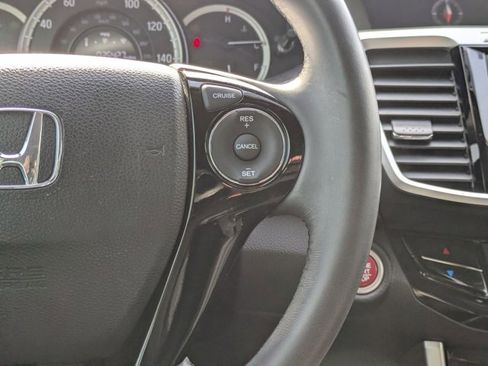 Used 2017 Honda Accord EX-L image 19