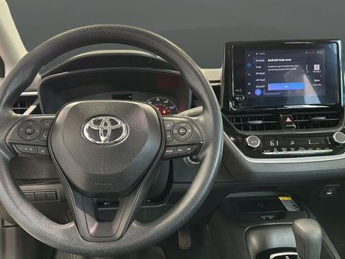 Used 2025 Toyota Corolla LE w/ LE Premium Package FWD image 11
