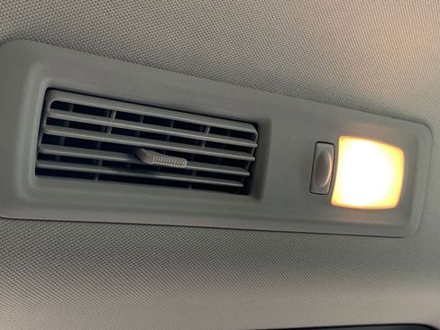 Used 2025 Nissan Pathfinder SV image 27