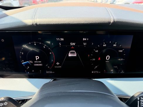 Certified 2025 Nissan Murano Platinum w/ Cargo Package image 11