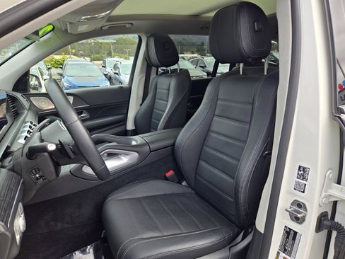 Used 2023 Mercedes-Benz GLS 450 4MATIC image 15